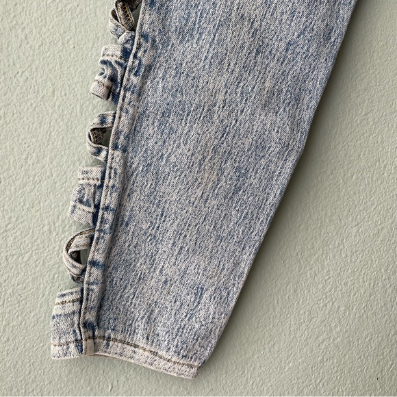 Watch LA | Vintage 80s 90s Curvy Acid-Washed Patchwork Cut-Out Skinny Jeans - Picture 13 of 17